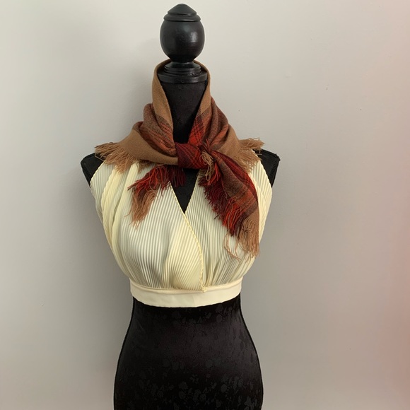 Autumn Leaves Vintage Wool Knit Scarf - Picture 7 of 9